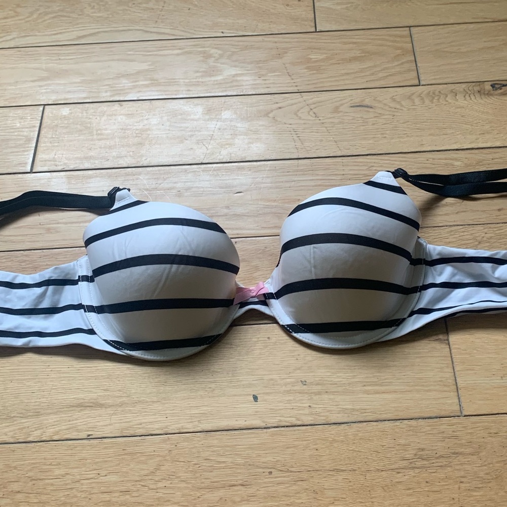 VS Pink Lightly Lined Striped Bra Size 32D